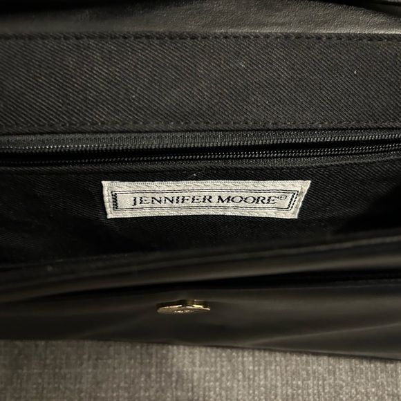 Beautiful leather crossbody bag, no scratches or marks, in great condition - Picture 2 of 4